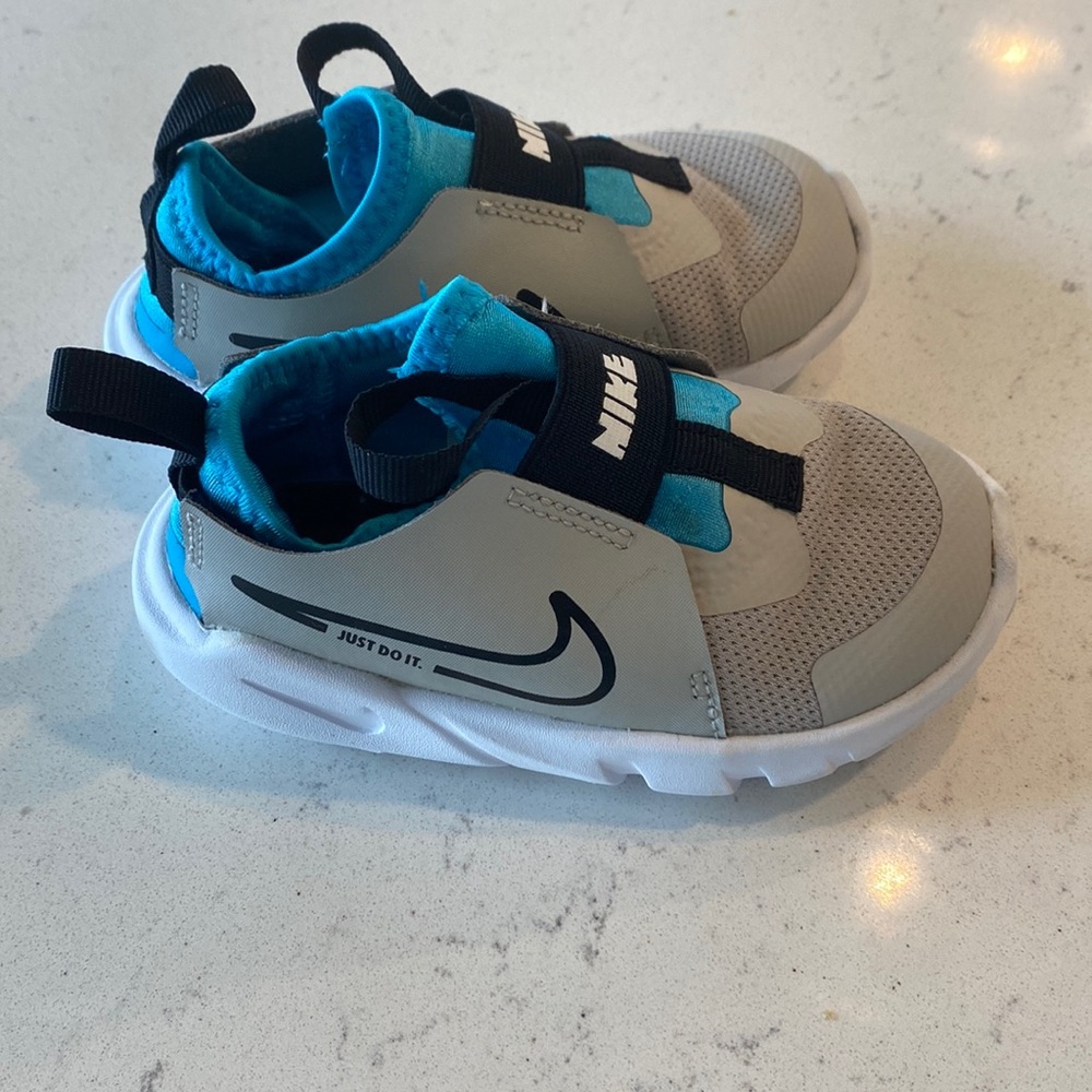 Lightly used, Todder Nikes